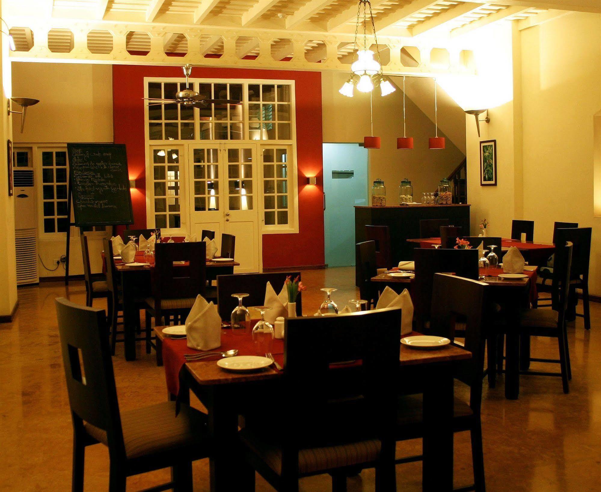 Tea Bungalow Kochi Restaurang bild